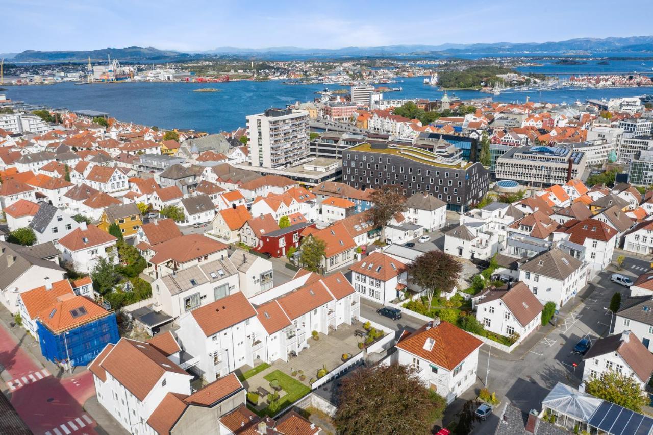Central Top Floor Apartment Stavanger Exteriör bild